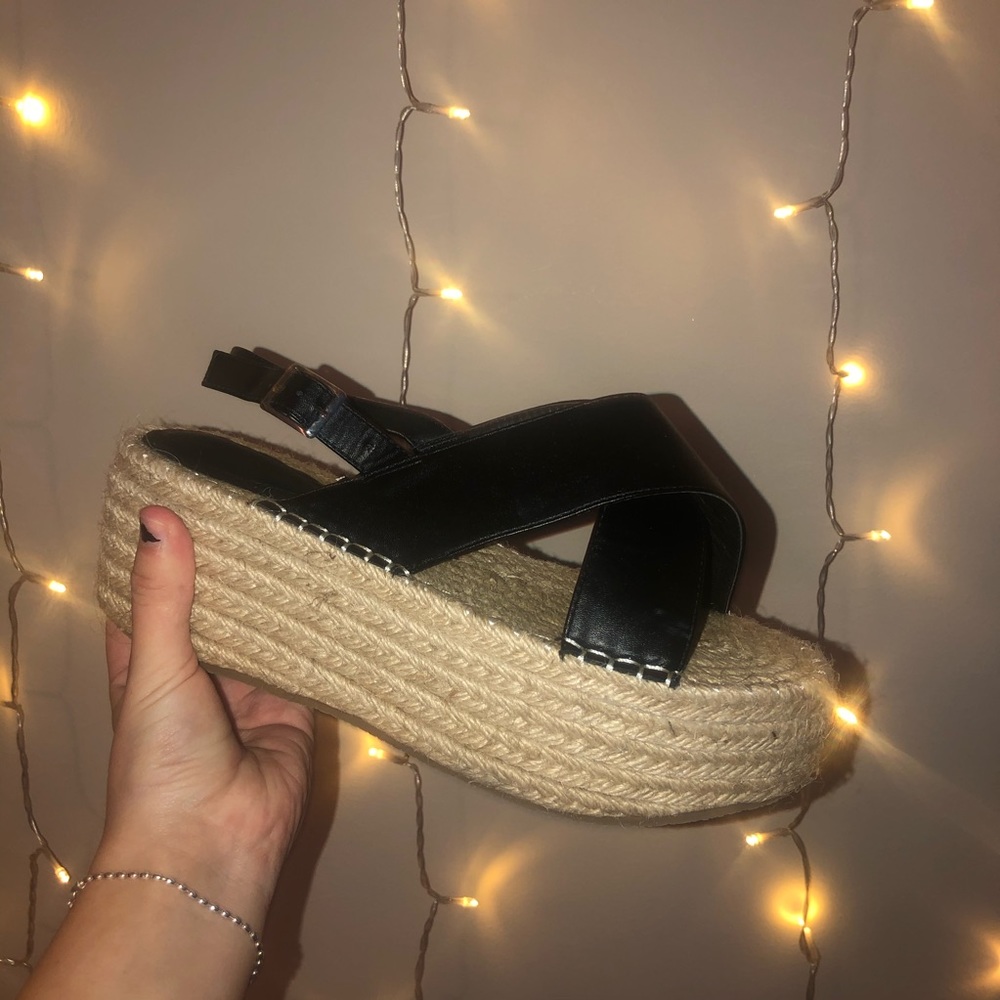 Tobi Platform Sandals